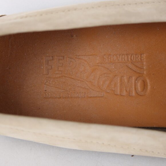 Ferragamo Flats Sz 7 Beige Suede Silver Hardware Driving Moc Leather Loafers - Picture 8 of 12